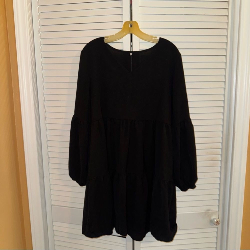 Black Long Sleeve Bishop Sundress for Casual Occasions